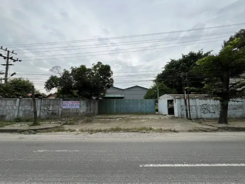 Gudang di Jalan Lintas Tanjung Morawa ( Dekat Budaya Resto )