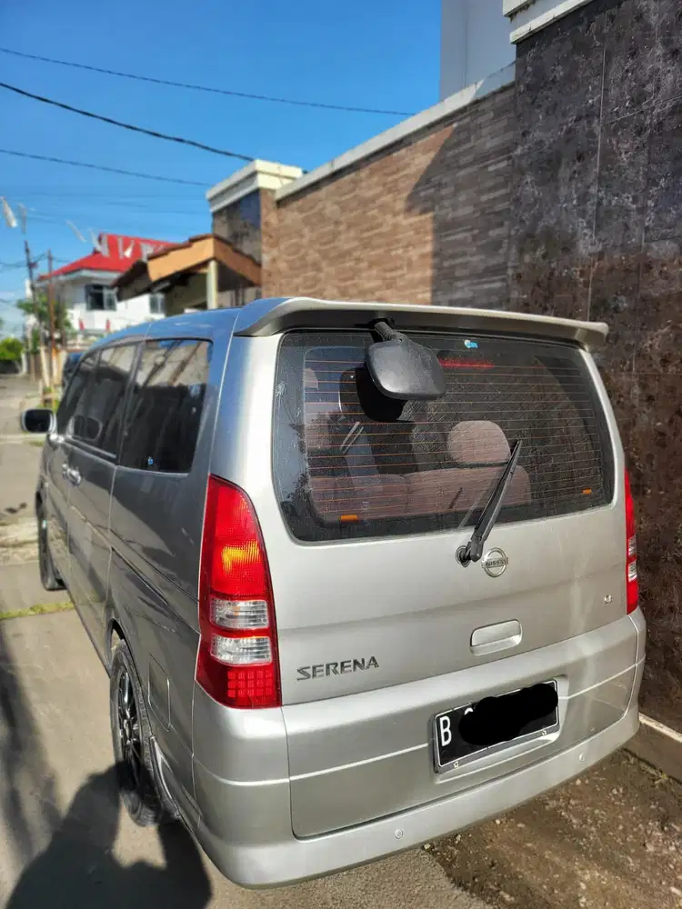 Nissan Serena 2010 Automatic Pribadi Istimewa