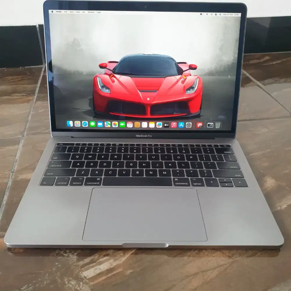 Macbook pro 2017 16/256gb