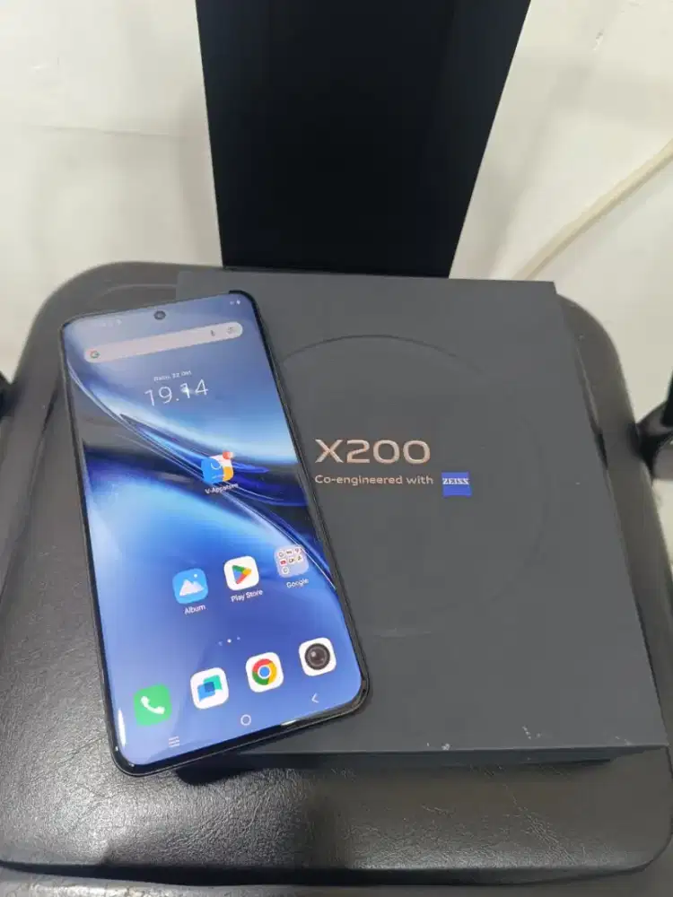Dijual vivo X200 RAM 12/256 GB SECOND
