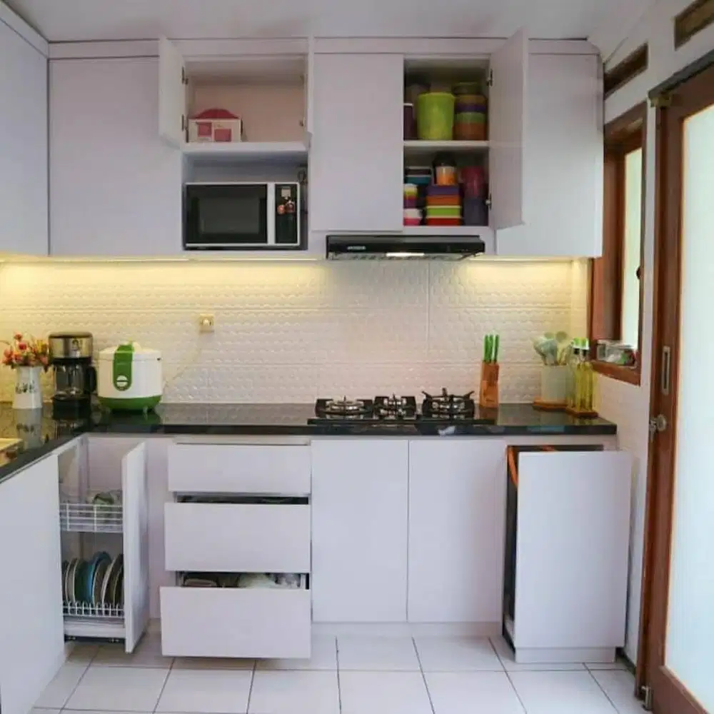 Custom Interior Kitchen Set, Backdrop TV, Lemari, Wardrobe, Kitchenset