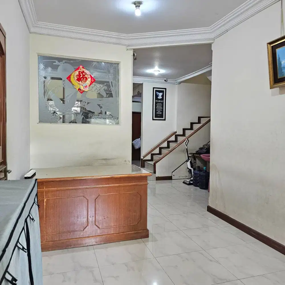 Dijual Rumah 2 Lantai di Taman Holis Indah Siap Huni