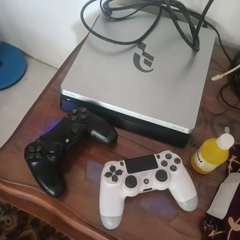 Sony Playstation 4 PS4 Slim 500GB
