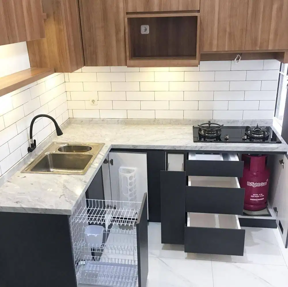 Custom Interior Kitchen Set, Backdrop TV, Lemari, Wardrobe, Kitchenset