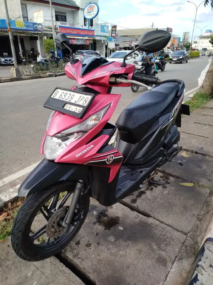 Honda beat sporty magenta 2019