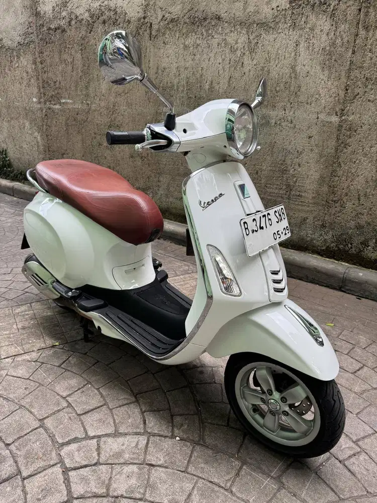 JUAL VESPA MATIC PRIMAVERA 2014 3Vie PUTIH