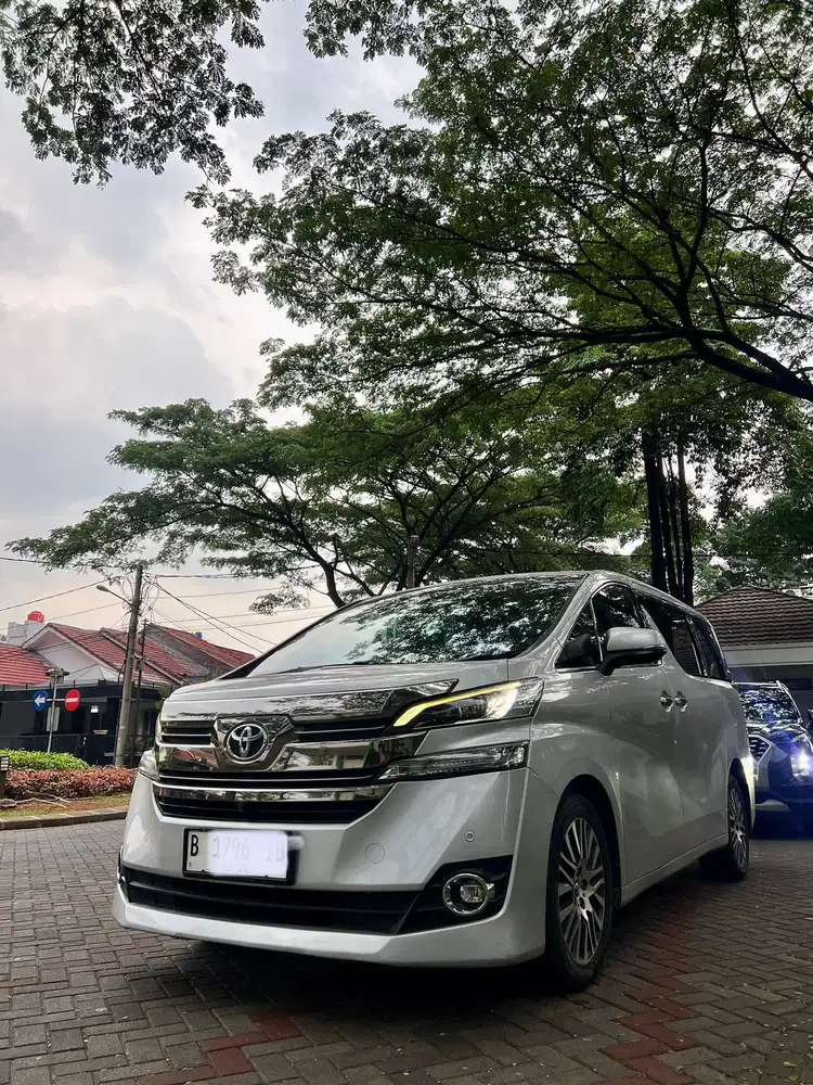 Toyota Vellfire 2015 Bensin