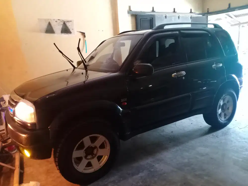 Suzuki Escudo 2003 Bensin
