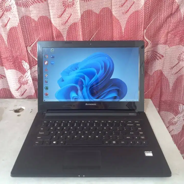 Laptop Lenovo G40-45 AMD E1-6010 RAM 4GB SSD 128GB Windows 10