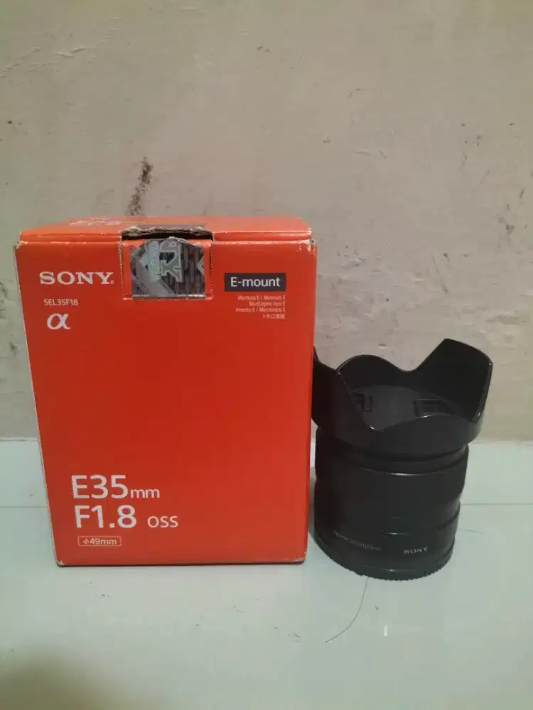 Lensa Sony E35mm F1.8 oss Box Mulus
