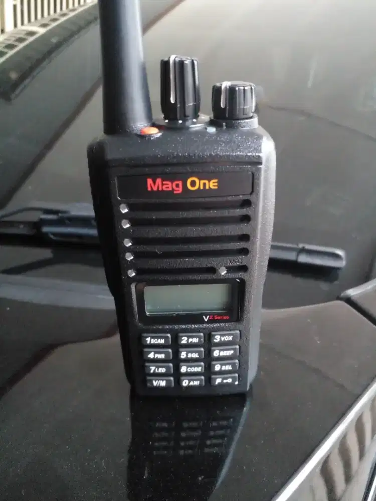 Handy Talky Mag One by Motorola