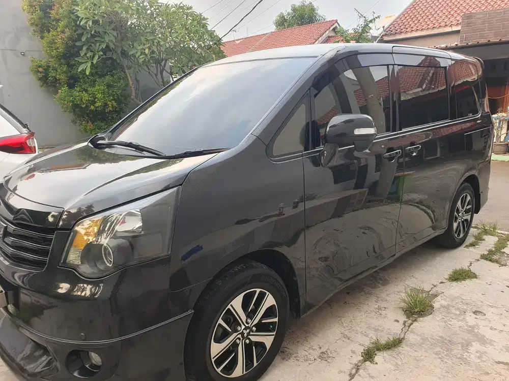 Toyota Nav1 2013 Bensin