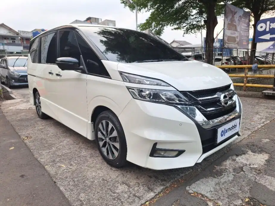 LOW DP Nissan Serena 2.0 Highway Star Bensin-AT 2022 HFK