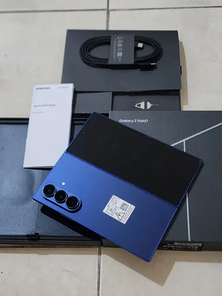 Samsung Z Fold 7 5G 12/512Gb, warna Blue Shadow SEIN, 99,9% Sempurna