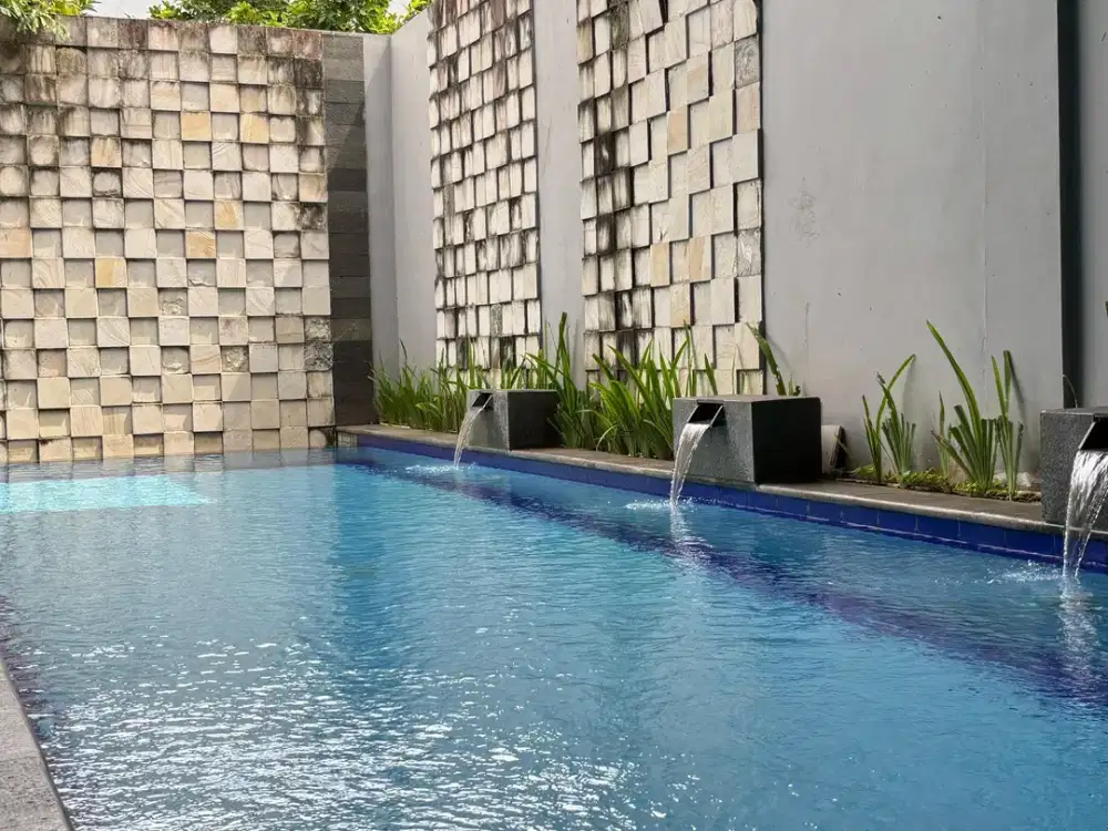 Rumah kos mewah cilandak depan citos jual cepat