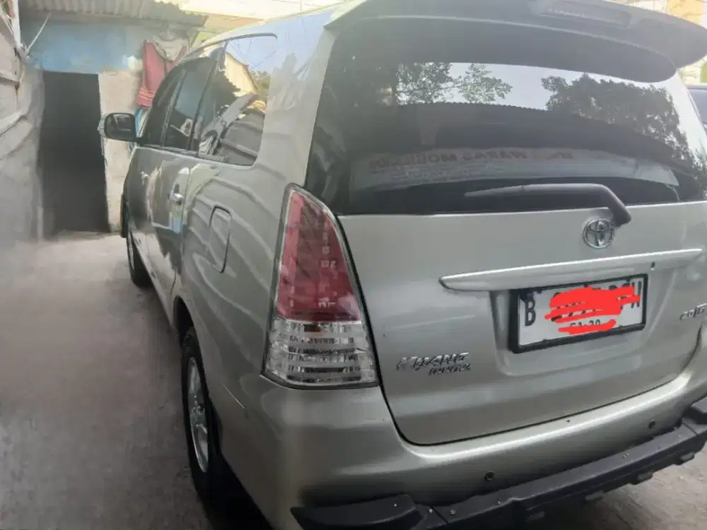Dp 8 jt Innova G a/t 2009 Ang 3,330