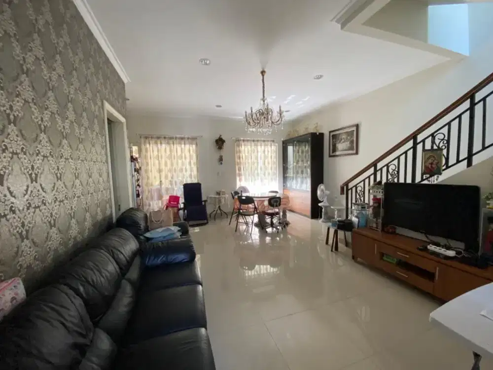 RUMAH FULL FURNISHED The Springs Flamingo Gading Serpong