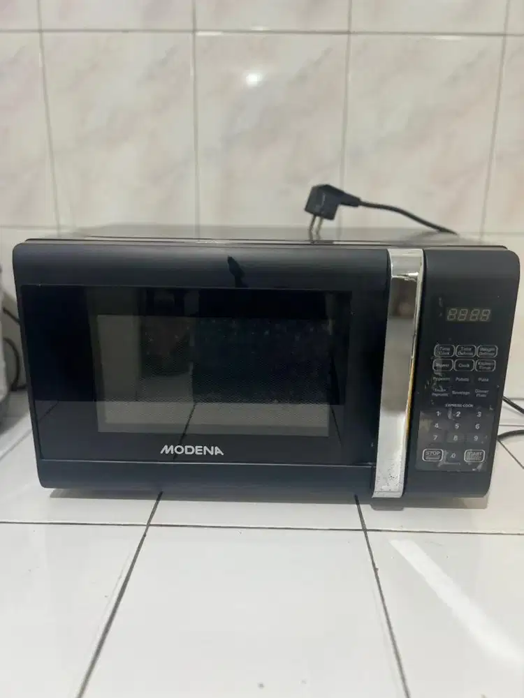 Microwave MODENA MO 2004L