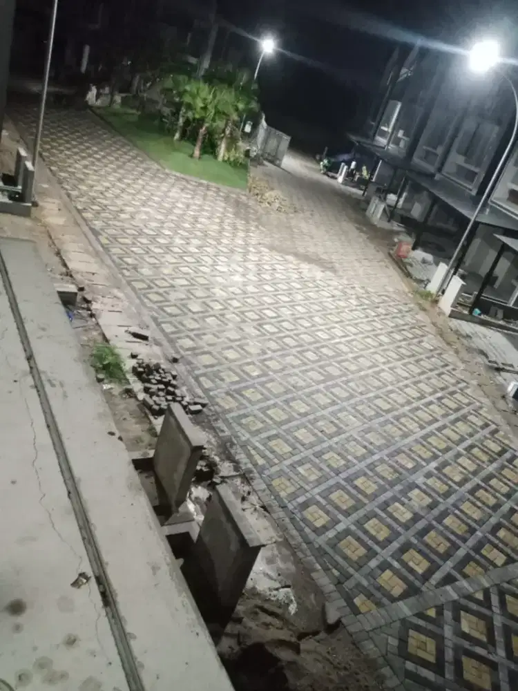 Pekerja bangunan rumah/ renovasi rumah