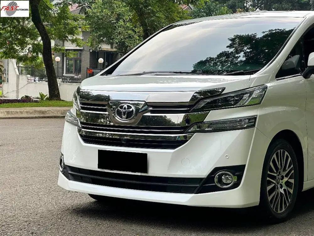 TOYOTA VELLFIRE G ATPM 2017 2.5 AT PILOT SEAT SUNROOF LOW KM.52RB #F6S