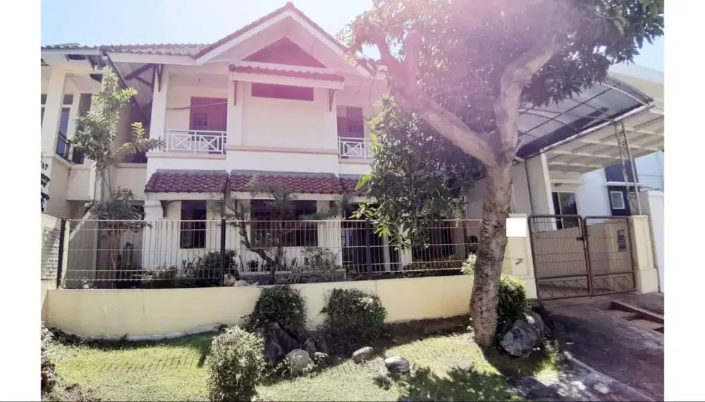 Disewakan Rumah Villa Westwood – Surabaya