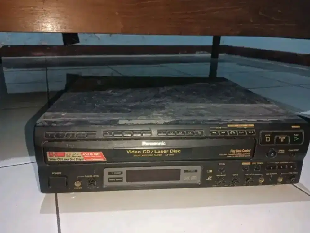 Panasonic LX-V880 Multi Laser Disc Player - NO REMOTE