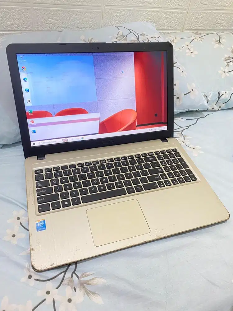 ASUS CORE I3 RAM 8GB