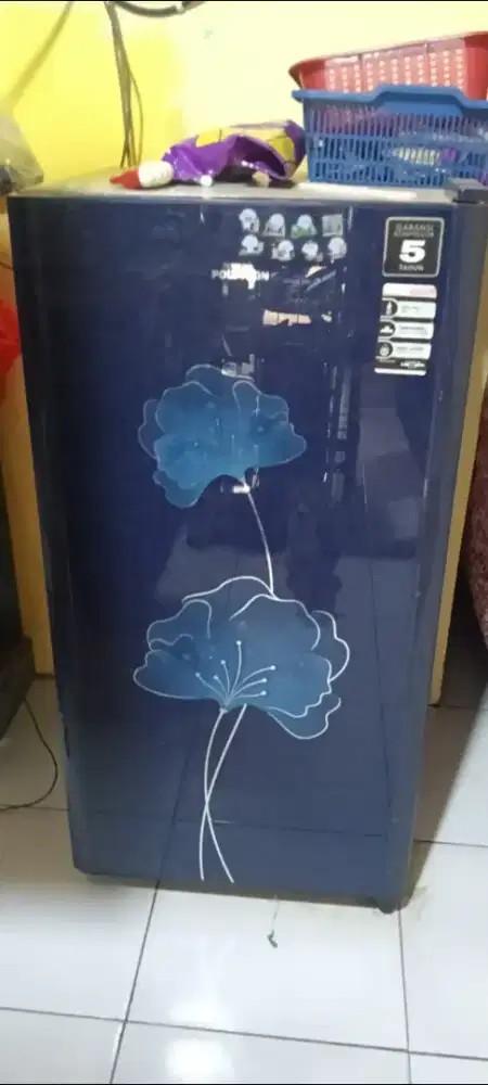 Jual kulkas 1 pintu Polytron normal sangat belum pernah servis