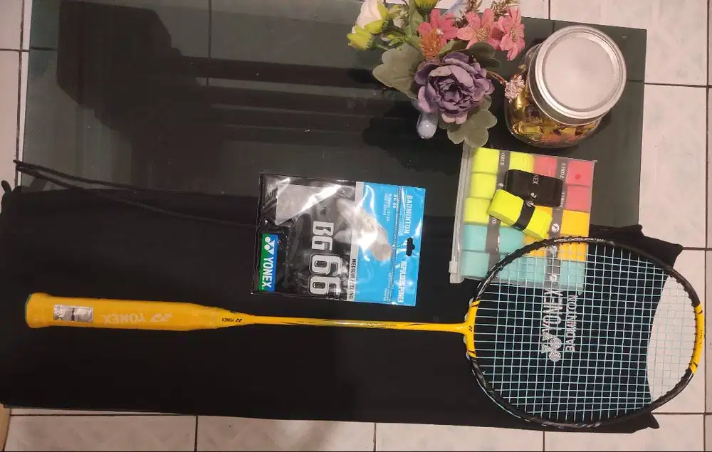 Yonex Nanoflare 1000 ZZ (Kuning - Hitam)