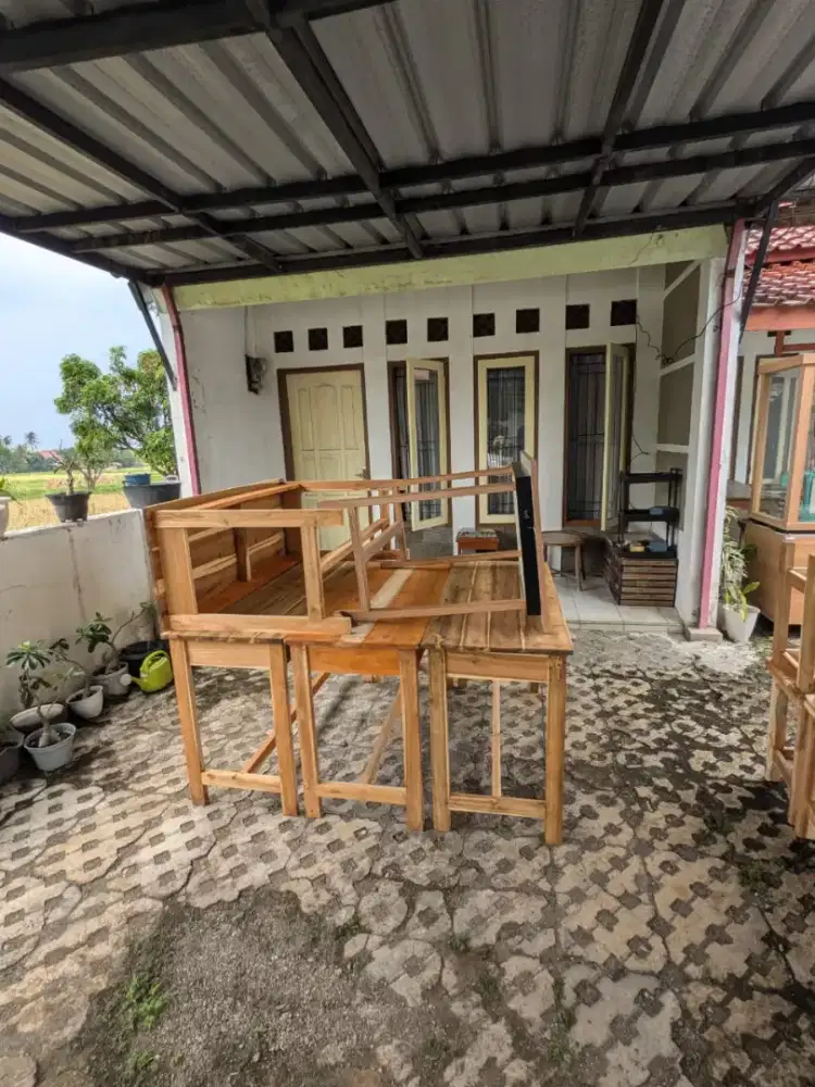 Dijual Paket Usaha Gerobak, meja baru, kursi kualitas masih gres 2,4jt