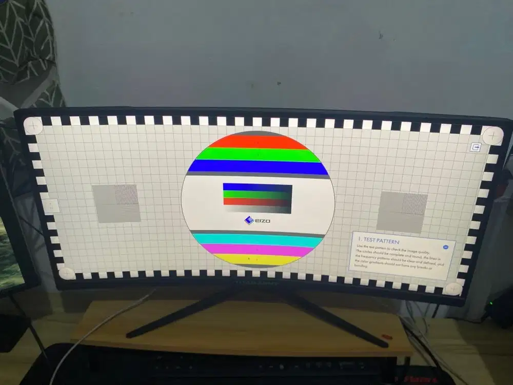 Titan Army Curved Monitor 29,5 Inch