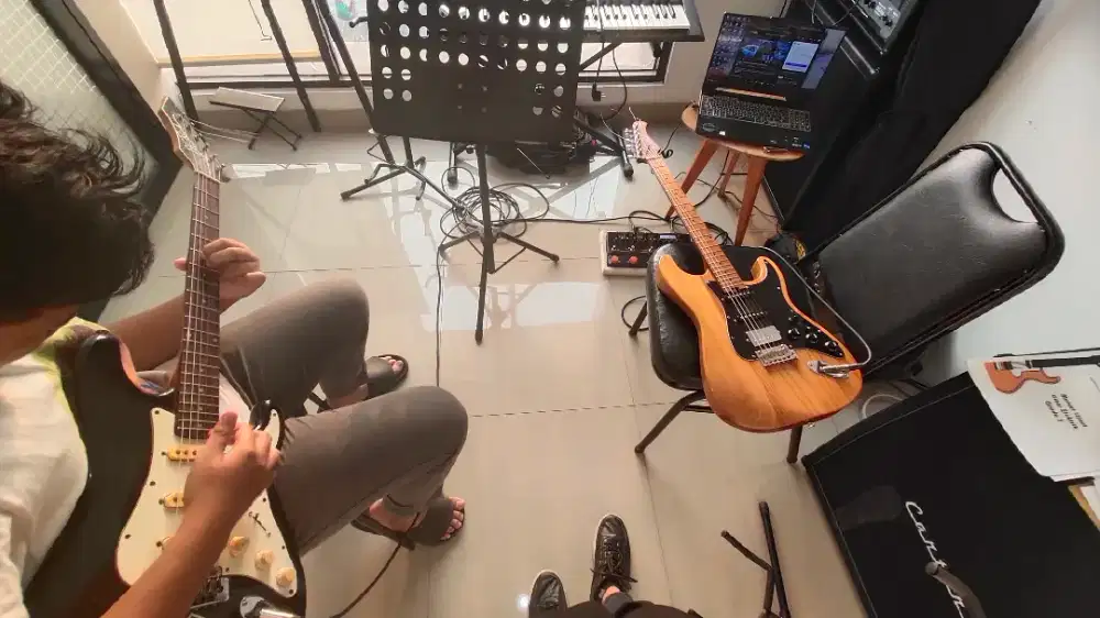 LES GITAR ( recommended )