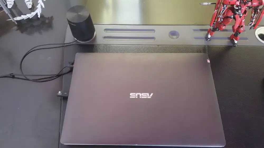 Laptop Asus i7-4700HQ/8gb/256gb SSD+ 1 TB HDD/15,6/Nvidia GTX 2gb