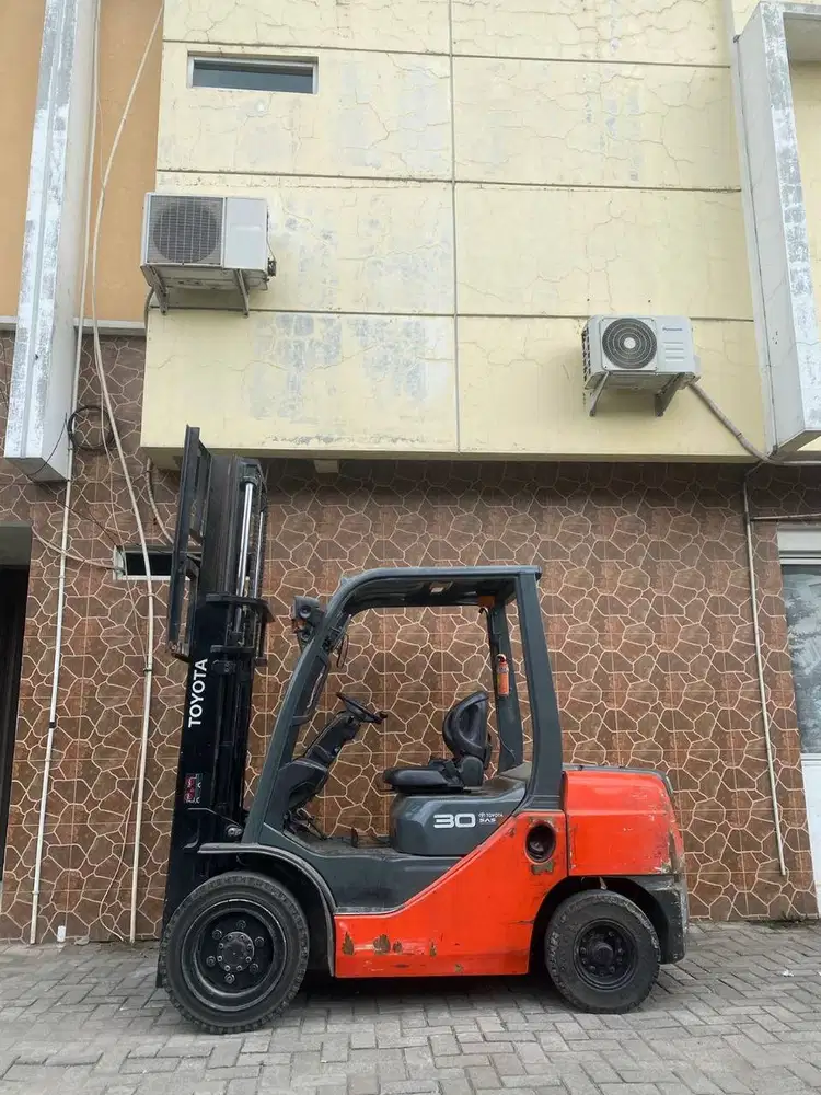 FORKLIFT TOYOTA 8FD30 KAPASITAS 3 TON