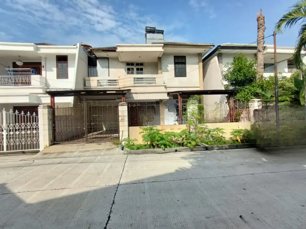DIJUAL RUMAH STANDARD KOMPLEK JANUR INDAH UKU 11X20 STRATEGIS UTARA DEKAT MALL MKG