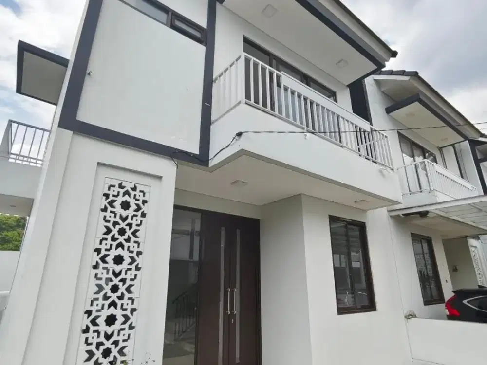 Jual Rumah LUAS lokasi STRATEGIS di Antapani Bandung posisi HOOK
