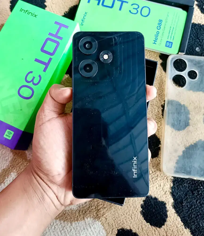 Infinix Hot 30 (8/128) Fullset Ori Minus Pemakaian Saja