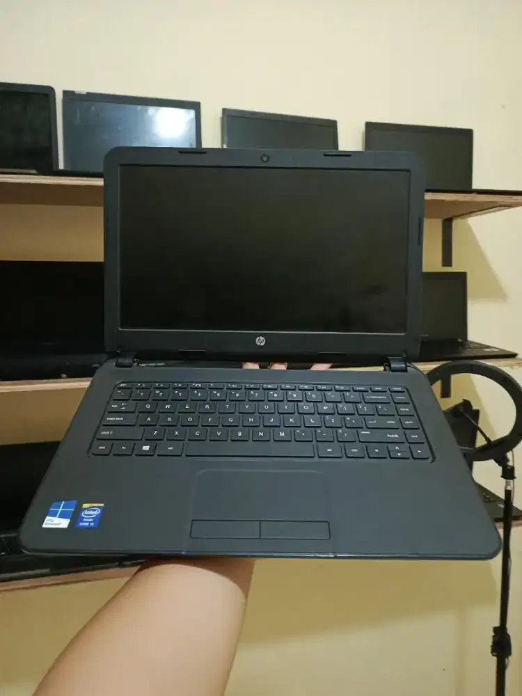 0Hp 14 R110TU Haswell Gen 4 Siap Pakai Untuk Sekolah,Kuliah,Kerja dll