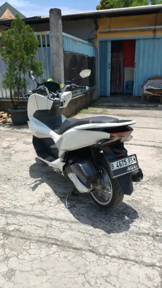 {jual cepat} Honda PCX 150cc 2018 putih