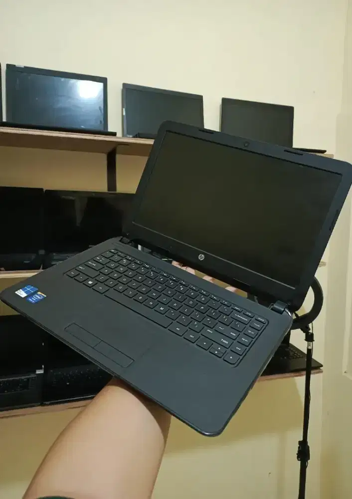 Hp 14 R110TU Haswell Gen 4 Siap Pakai Untuk Sekolah,Kuliah,Kerja dll