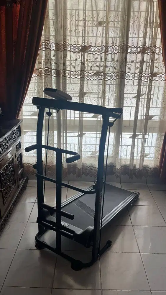JUAL TREADMILL TANPA LISTRIK KONDISI MULUS SEPERTI BARU KARENA JARANG