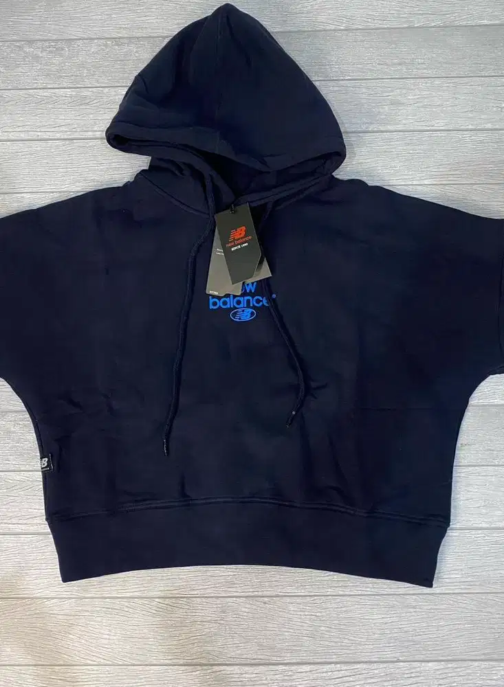 New balance hoodie size M women