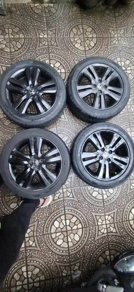 Velg plus ban R16  honda