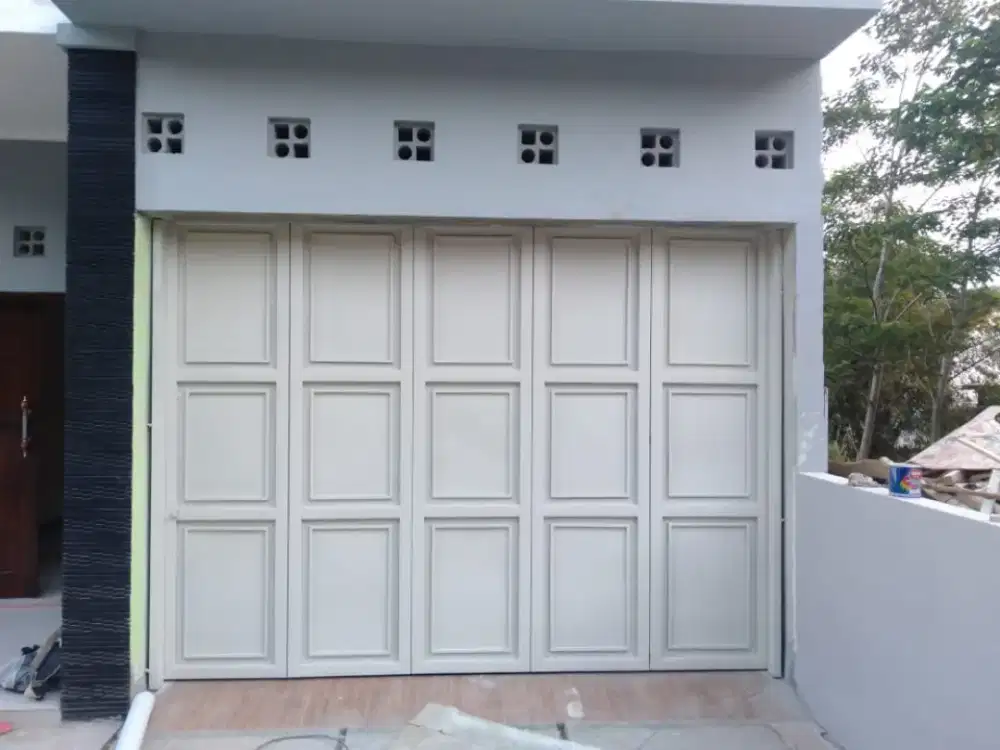 Pintu Henderson bergaransi awet