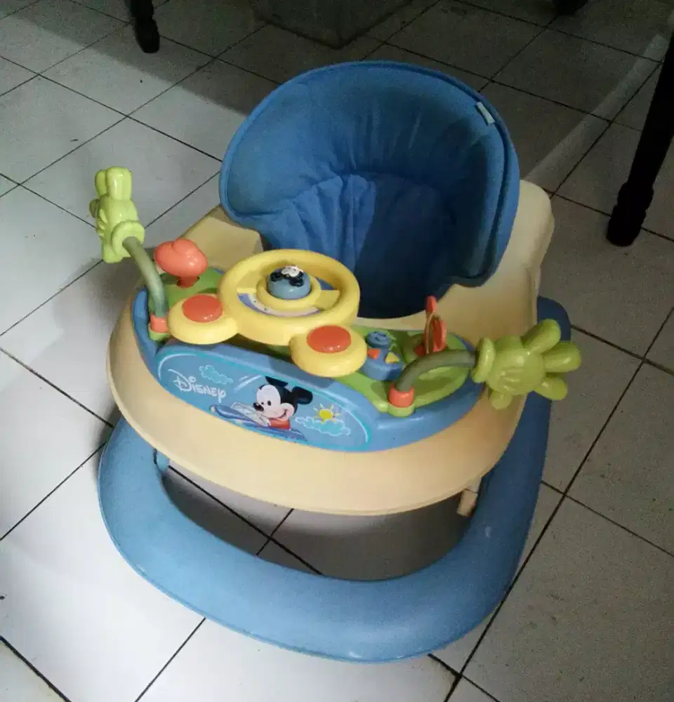 Baby Walker Masih Lumayan Preloved