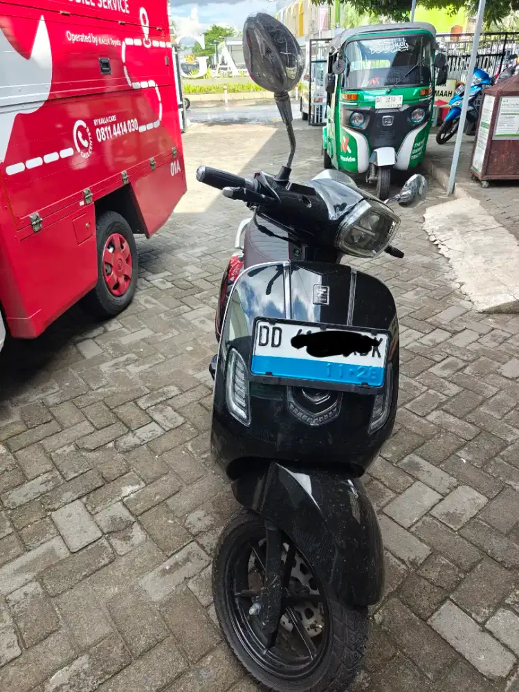 Smoot Zuzu Hitam Motor Listrik Elektrik 2023