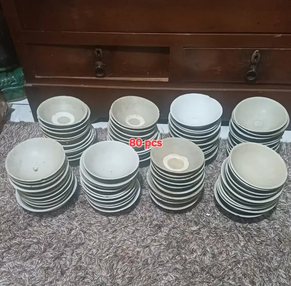 Di jual 80 buah mangkok dinasty song glasir putih .