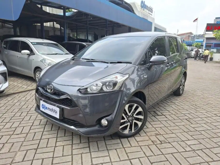 LOW DP Toyota Sienta 1.5 V Bensin-AT 2021 PKY