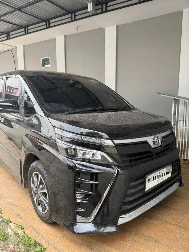 Voxy 2.0 A/T 2018 Black