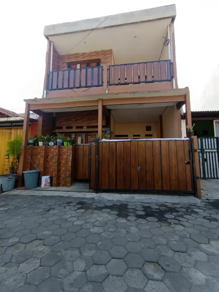 DIJUAL Rumah Cepat BU 3 Lantai di Taman Krakatau